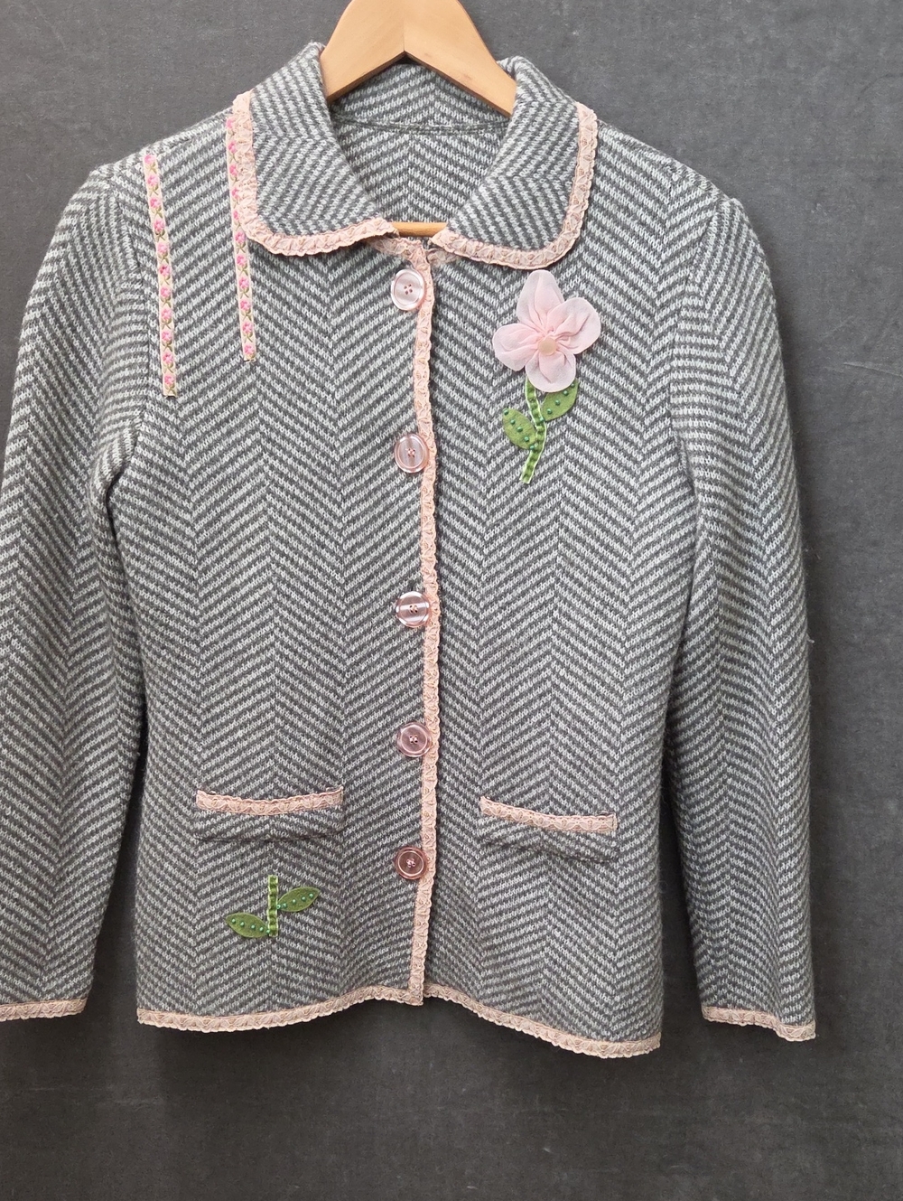 Vtg Wms  SM Silk Wool Cashmere Gray Herringbone Sweater Jacket Pink Floral Trim